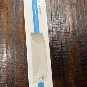 White Minimalist Closet Organizer